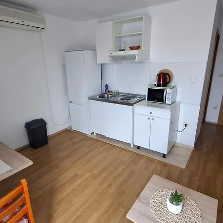 B With Balcony Garden & Sea View شقة سيغيت فغانييتْسا