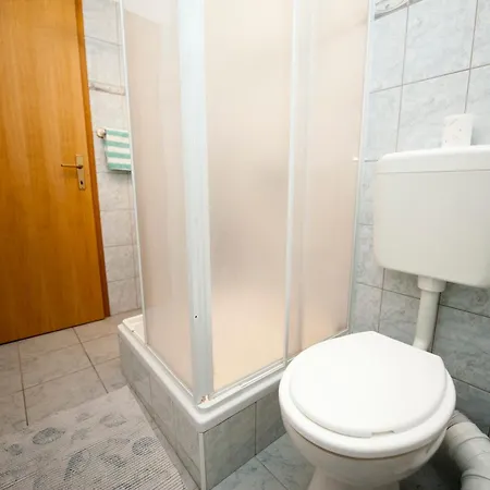 B With Balcony Garden & Sea View