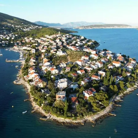 B With Balcony Garden & Sea View *