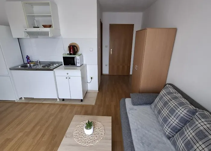 B With Balcony Garden & Sea View Seget Vranjica